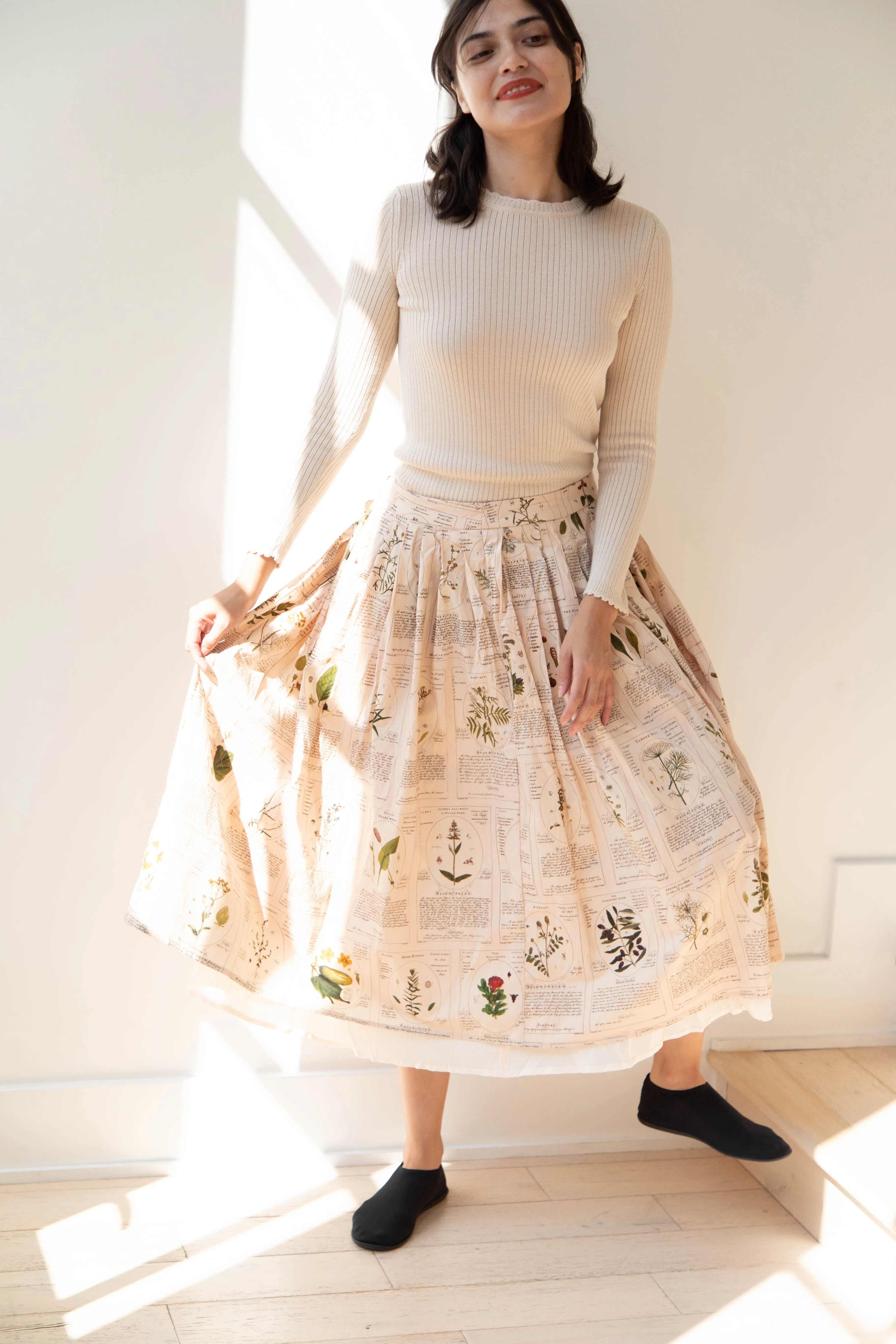 Aleksandr Manamïs | Plissé Skirt in Herbarium