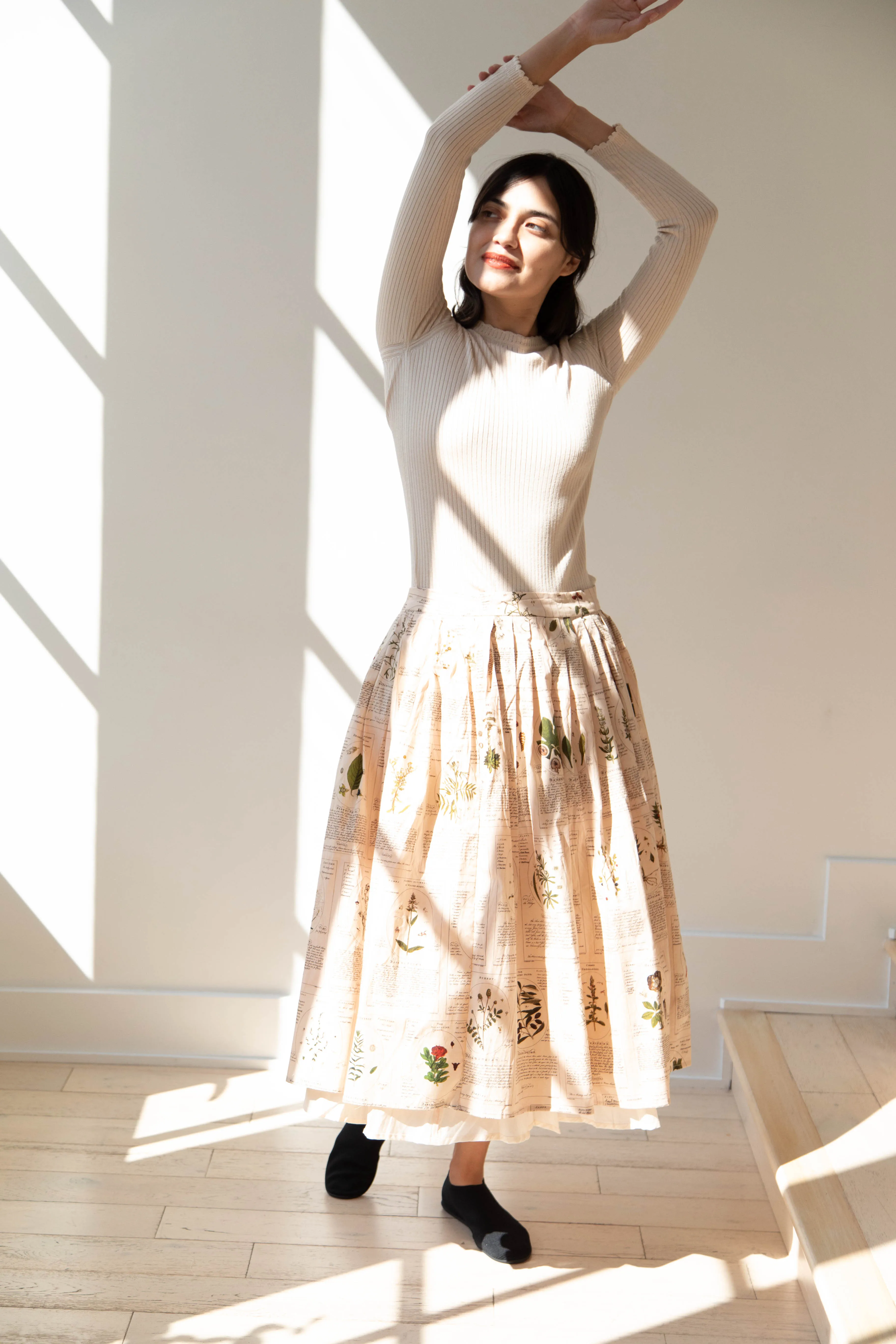 Aleksandr Manamïs | Plissé Skirt in Herbarium