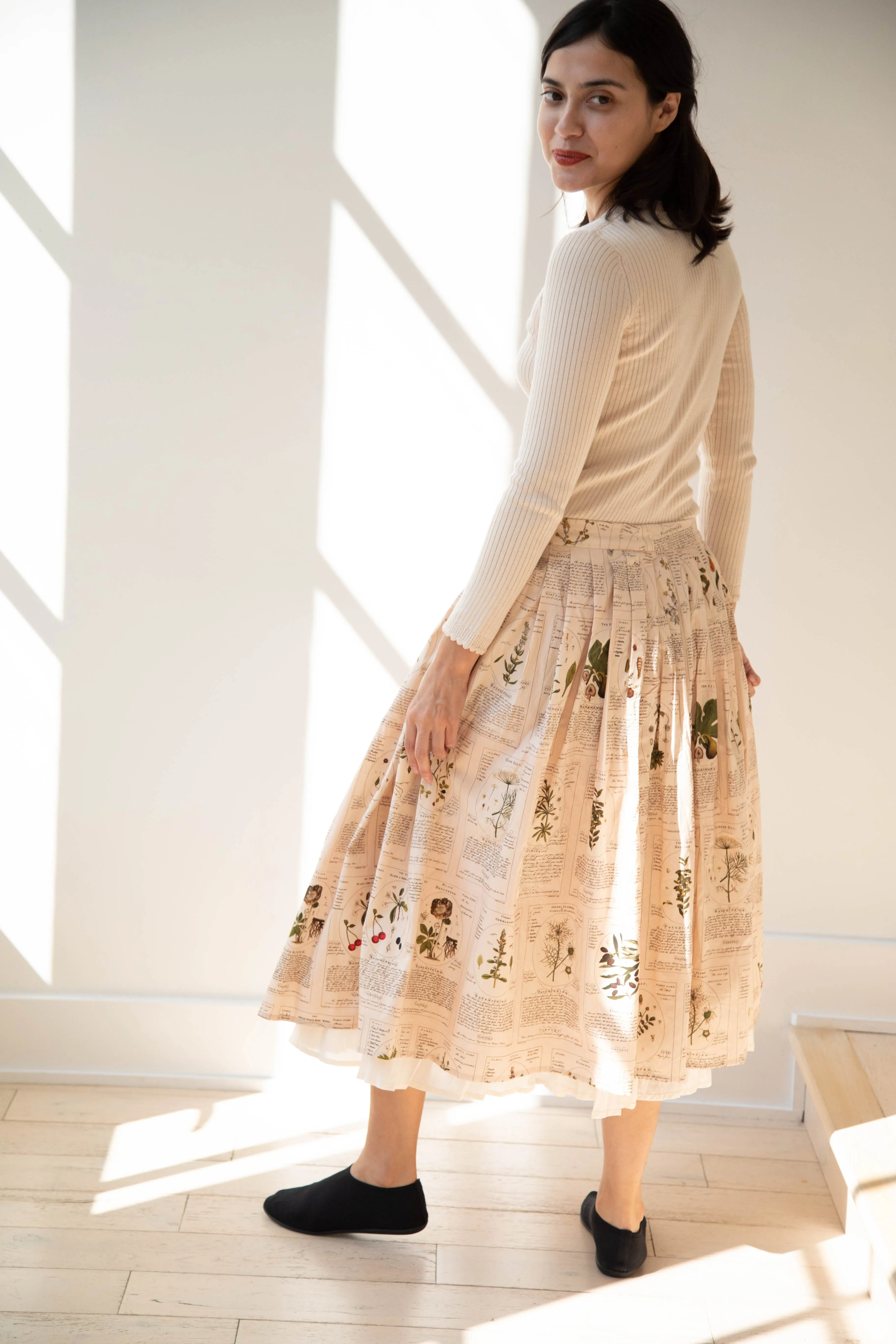 Aleksandr Manamïs | Plissé Skirt in Herbarium