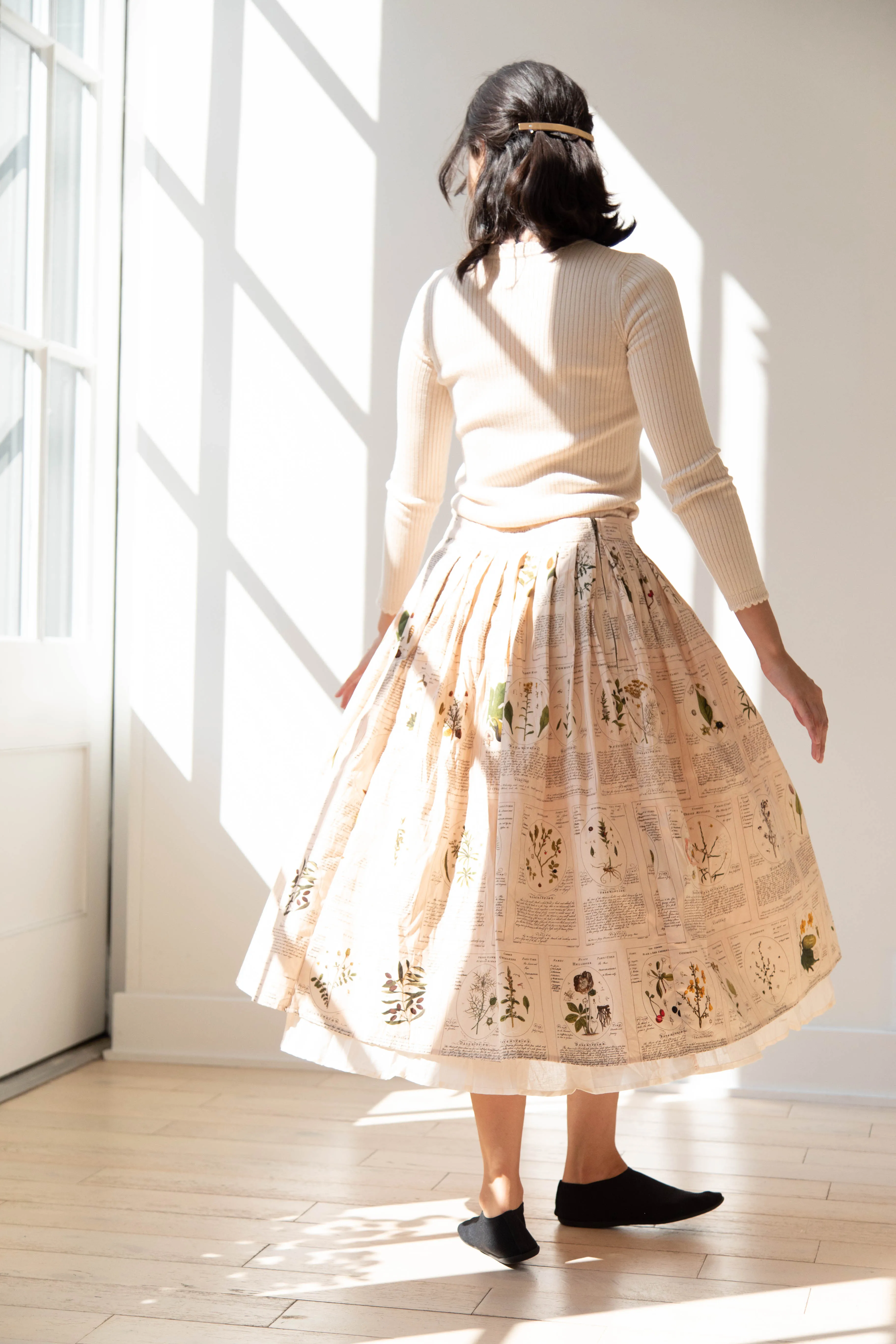 Aleksandr Manamïs | Plissé Skirt in Herbarium