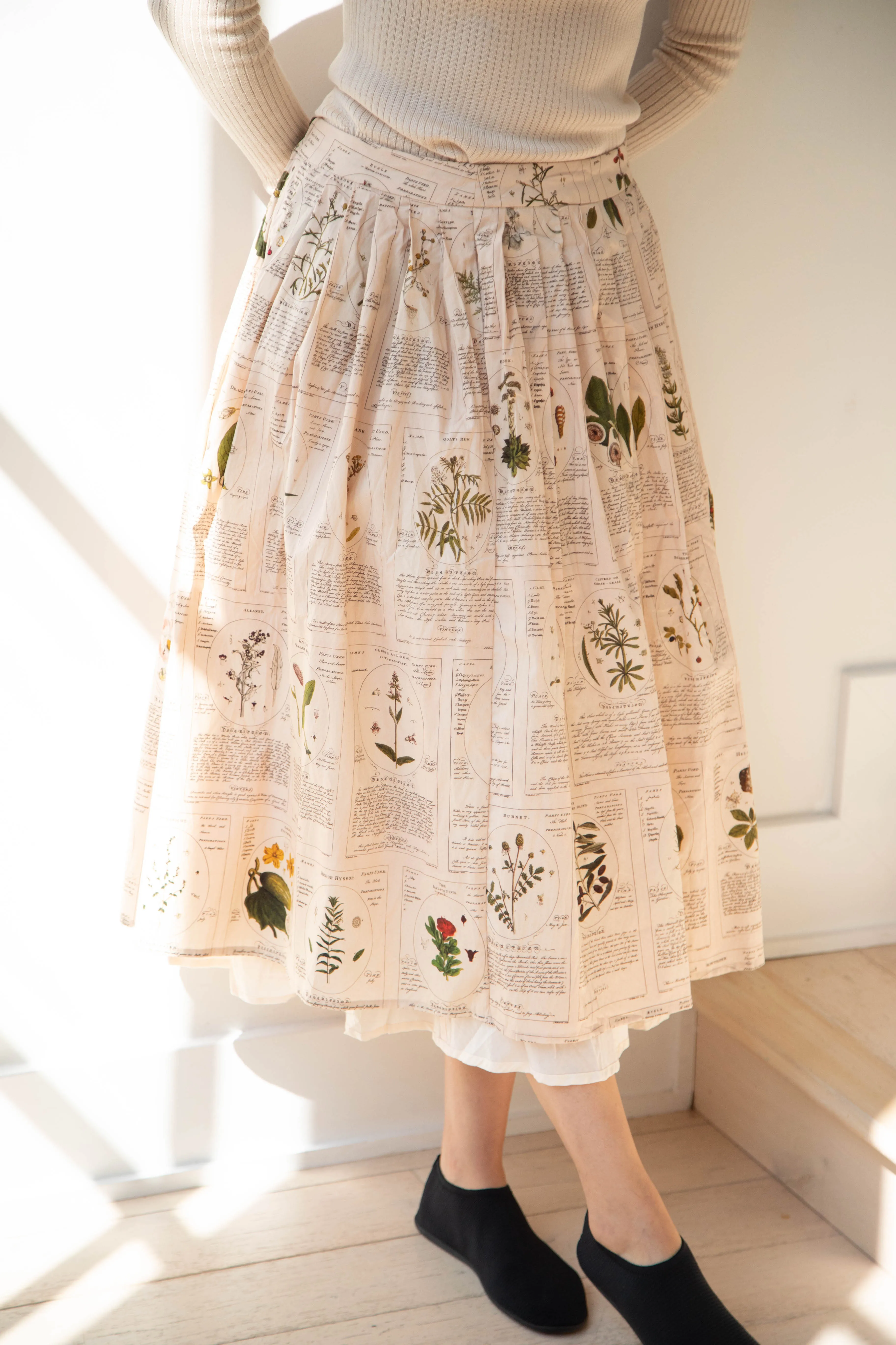 Aleksandr Manamïs | Plissé Skirt in Herbarium