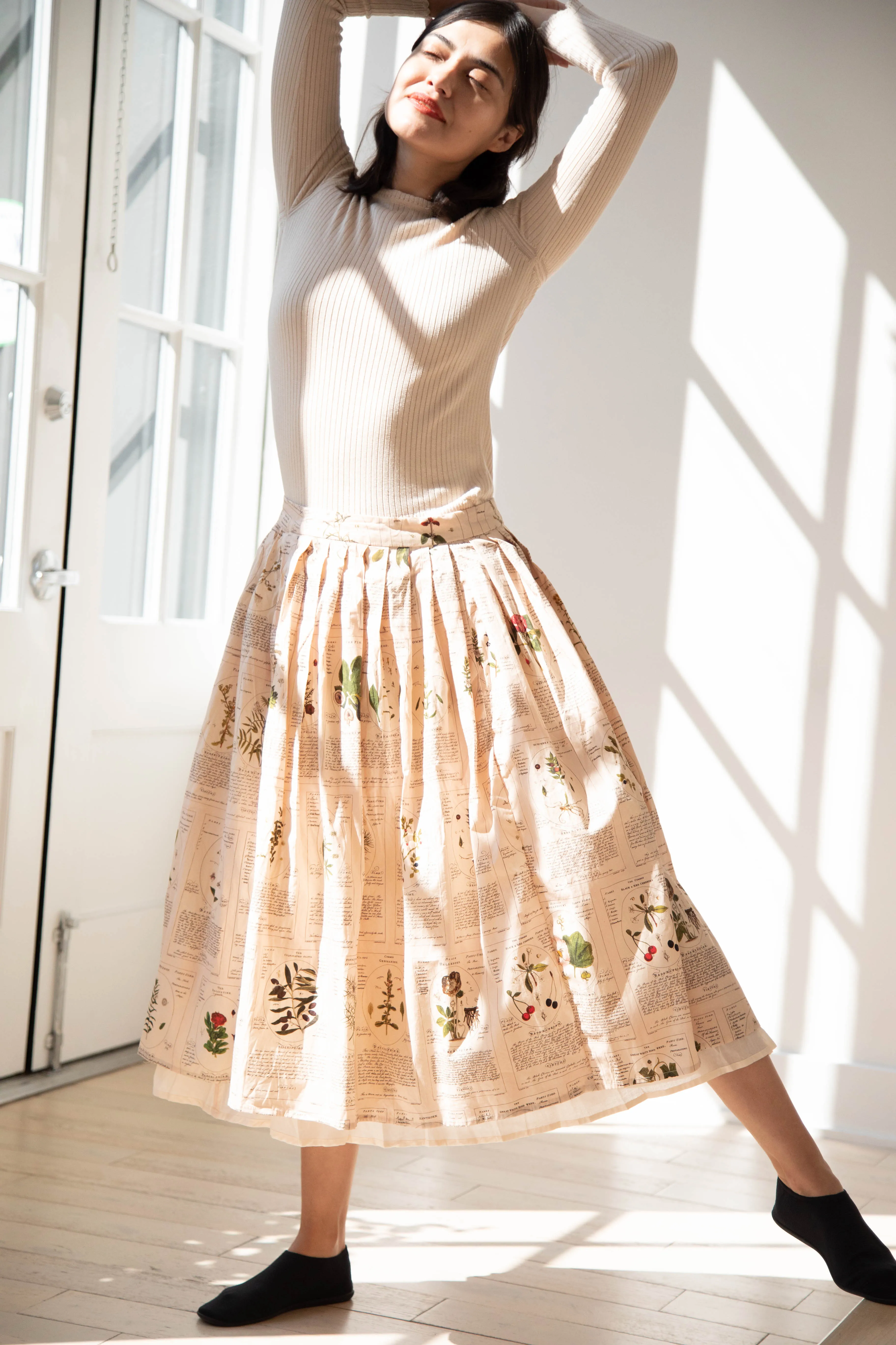 Aleksandr Manamïs | Plissé Skirt in Herbarium