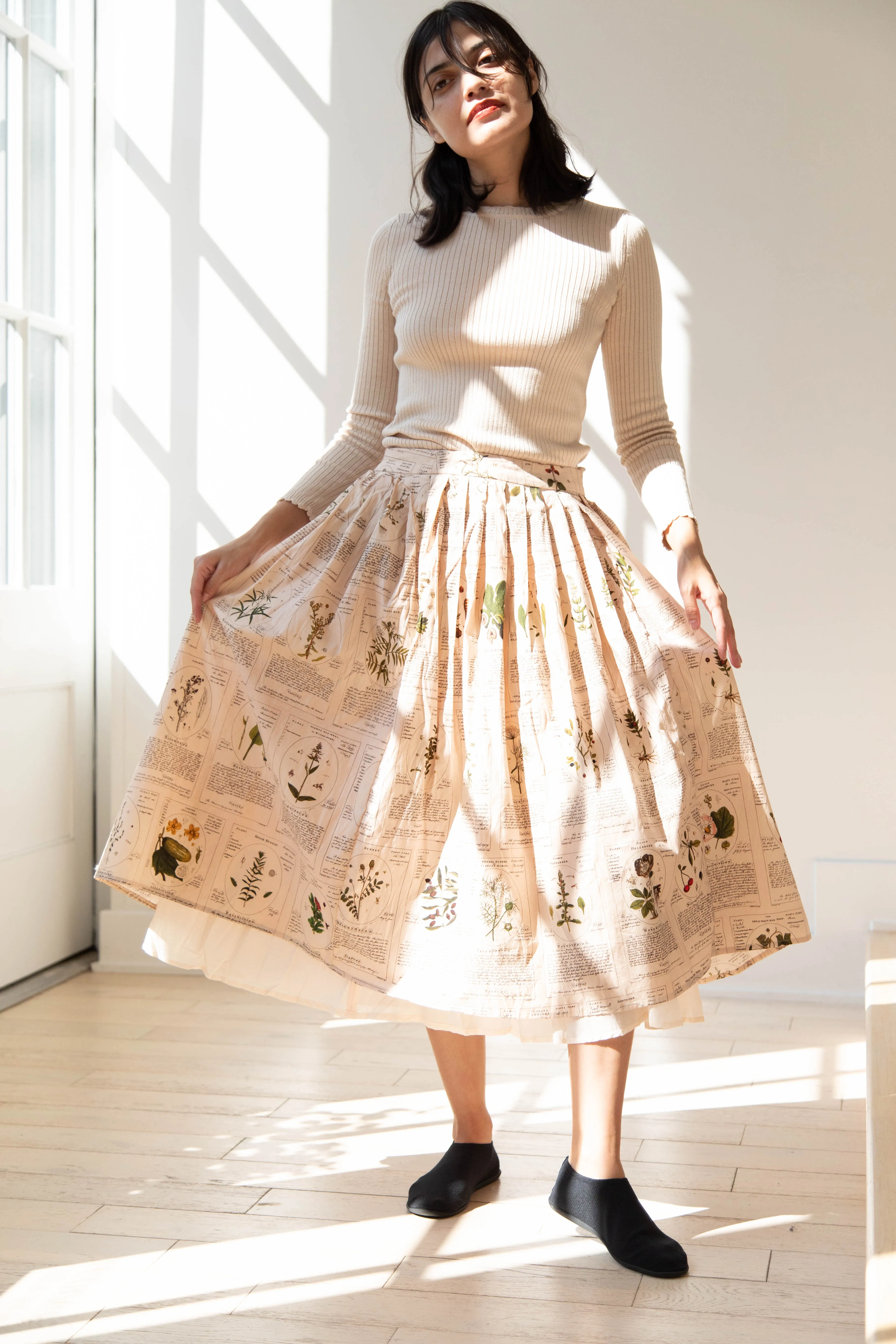 Aleksandr Manamïs | Plissé Skirt in Herbarium