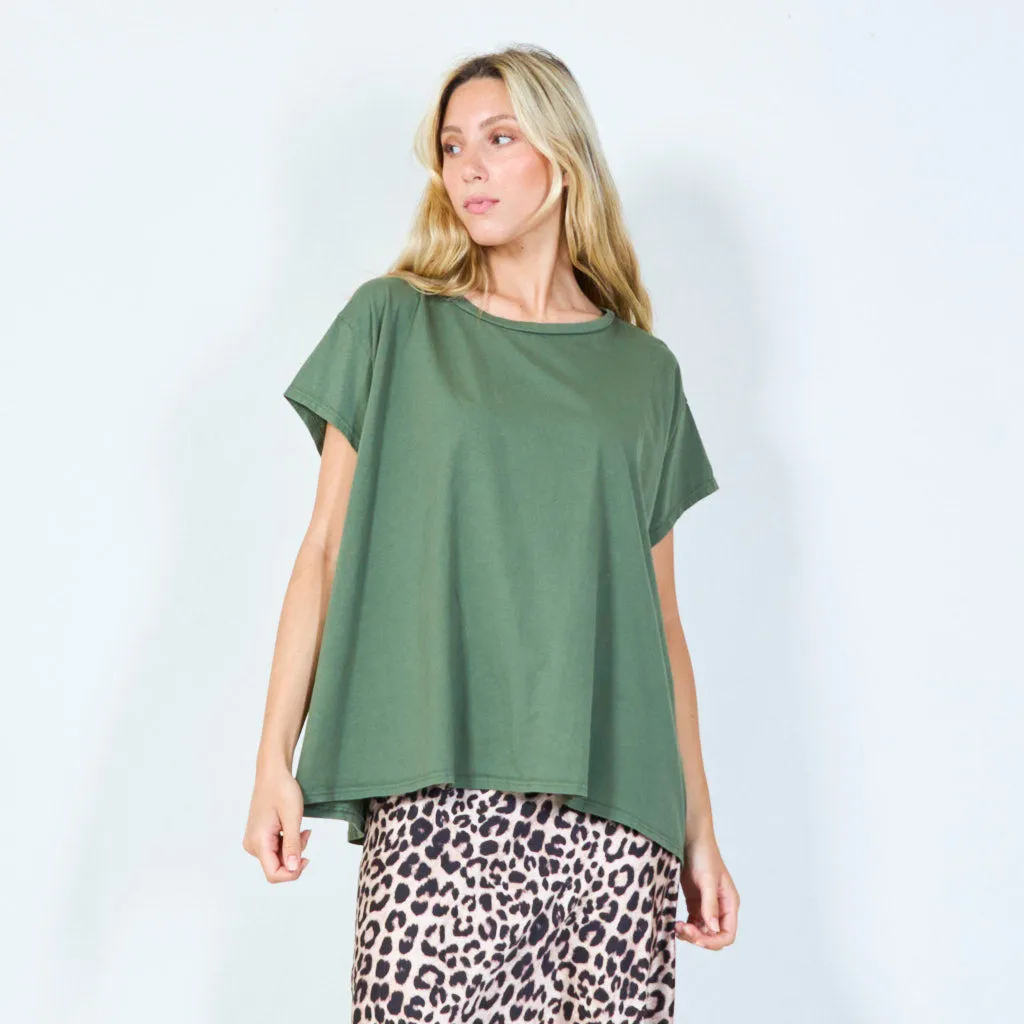 Casual t-shirt with rolled sleeves wholesale